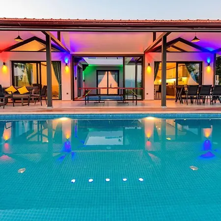 Oreo - 3 Bedroom Holiday With Jaccuzi In Yesiluezuemlue فيلة *