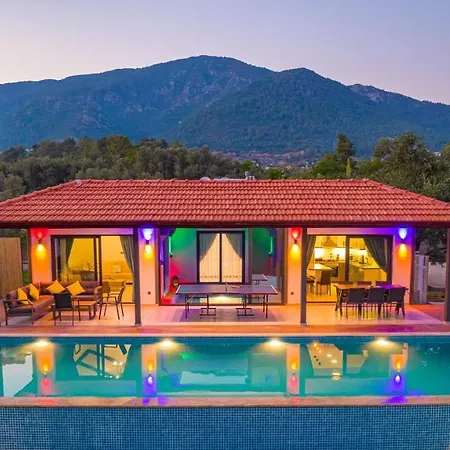 Oreo - 3 Bedroom Holiday With Jaccuzi In Yesiluezuemlue فيلة *