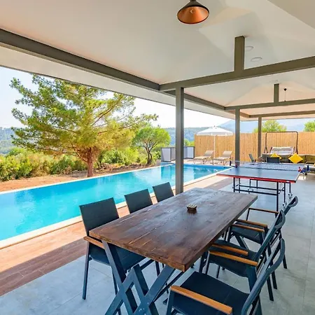 Villa Oreo - 3 Bedroom Holiday With Jaccuzi In Yesiluezuemlue Fethiye