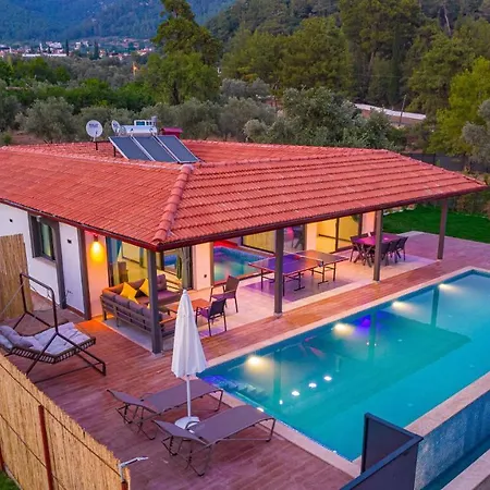 Oreo - 3 Bedroom Holiday With Jaccuzi In Yesiluezuemlue *