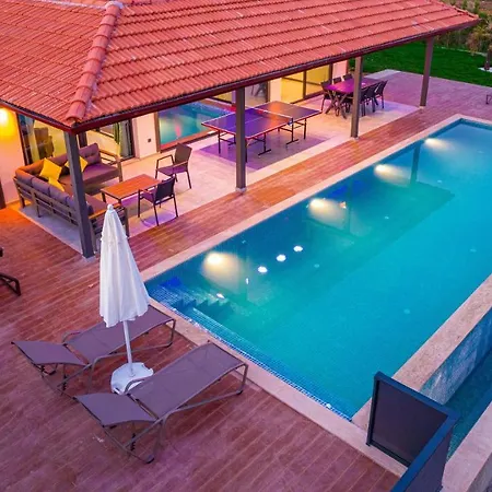 Oreo - 3 Bedroom Holiday With Jaccuzi In Yesiluezuemlue *