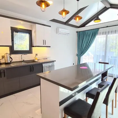 Oreo - 3 Bedroom Holiday With Jaccuzi In Yesiluezuemlue *