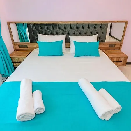 Oreo - 3 Bedroom Holiday With Jaccuzi In Yesiluezuemlue *