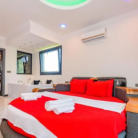 Oreo - 3 Bedroom Holiday With Jaccuzi In Yesiluezuemlue Villa *